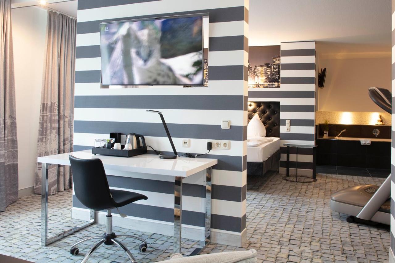Sl'Otel Im Parforcehaus Bernburg Luaran gambar