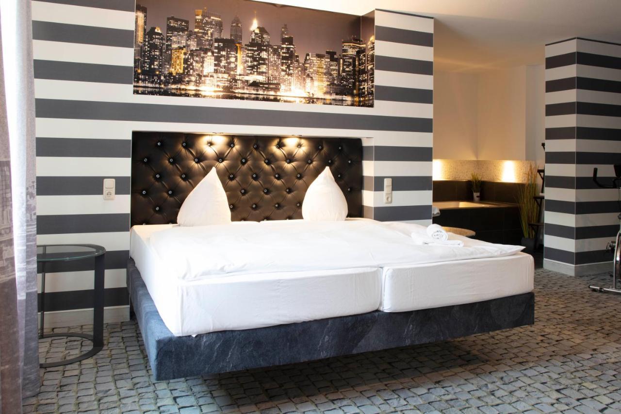 Sl'Otel Im Parforcehaus Bernburg Luaran gambar