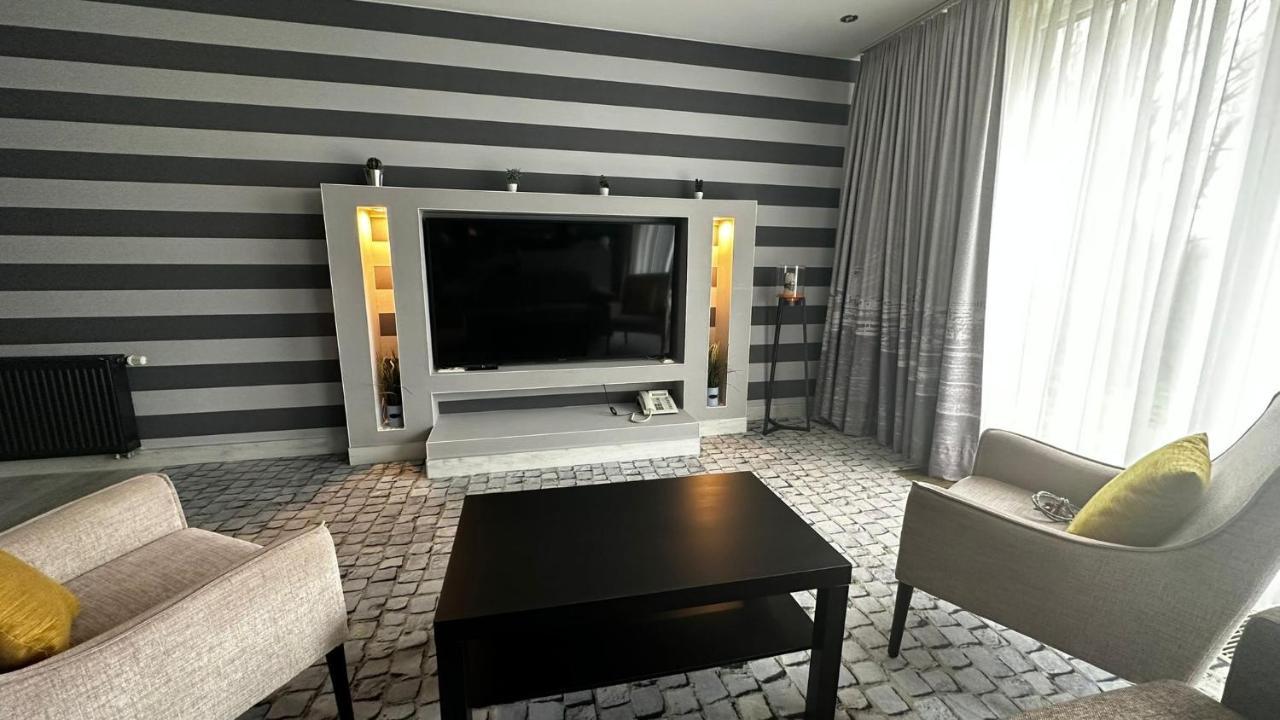 Sl'Otel Im Parforcehaus Bernburg Luaran gambar