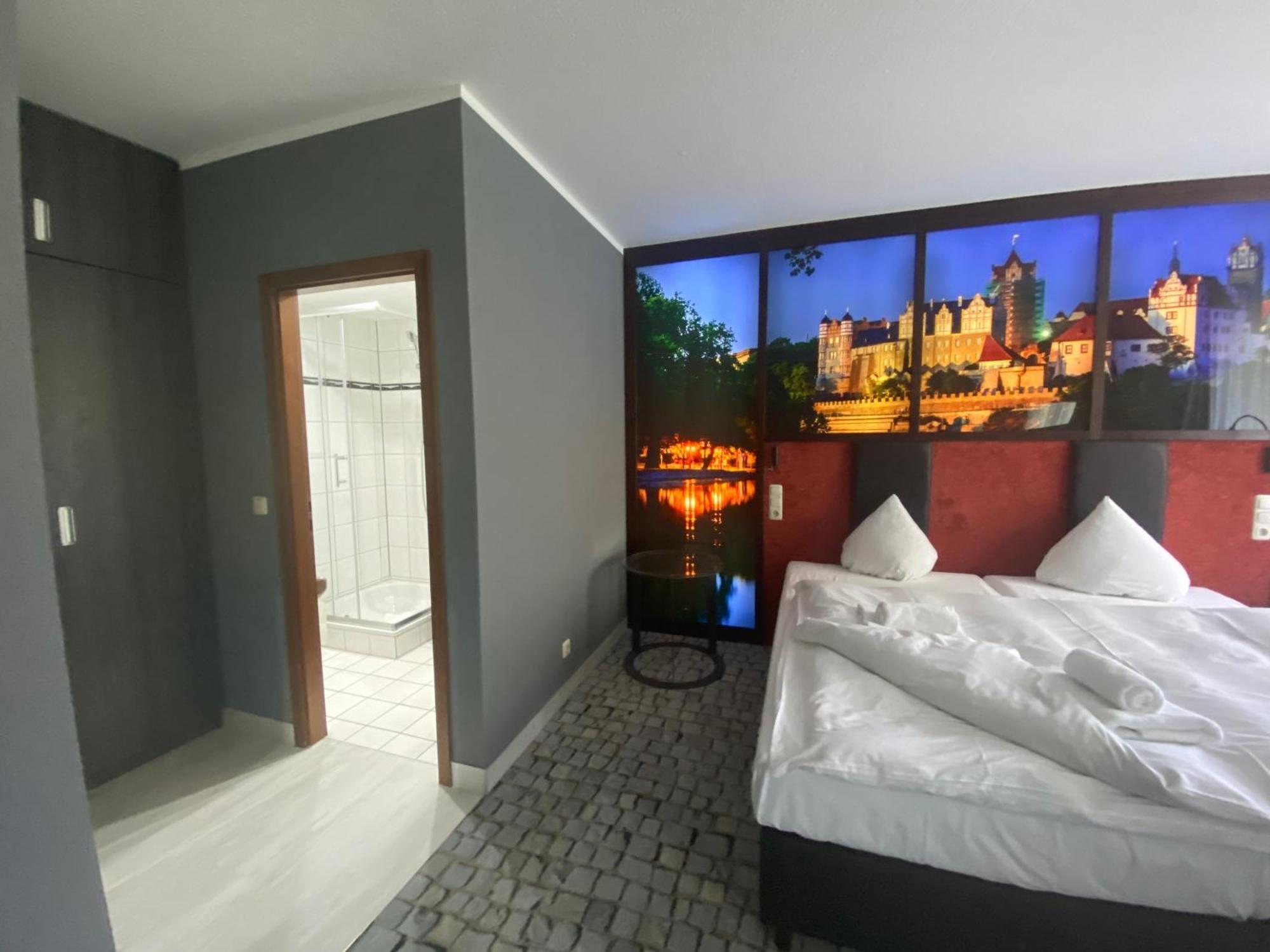 Sl'Otel Im Parforcehaus Bernburg Luaran gambar