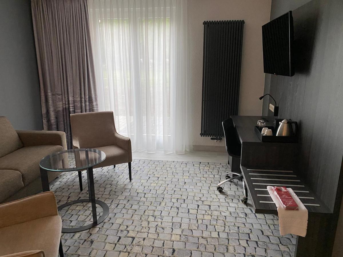 Sl'Otel Im Parforcehaus Bernburg Luaran gambar