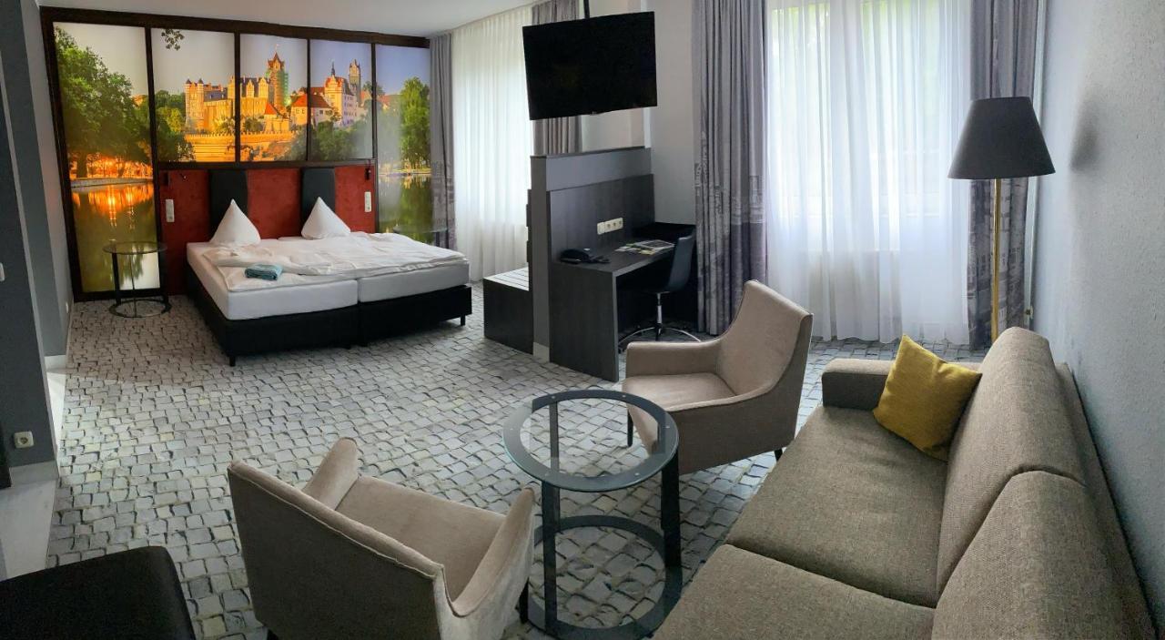 Sl'Otel Im Parforcehaus Bernburg Luaran gambar
