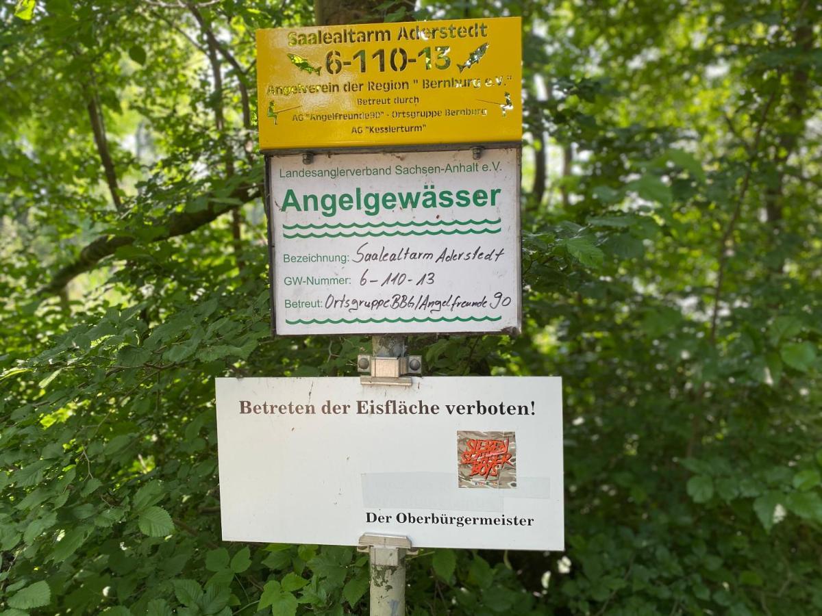 Sl'Otel Im Parforcehaus Bernburg Luaran gambar
