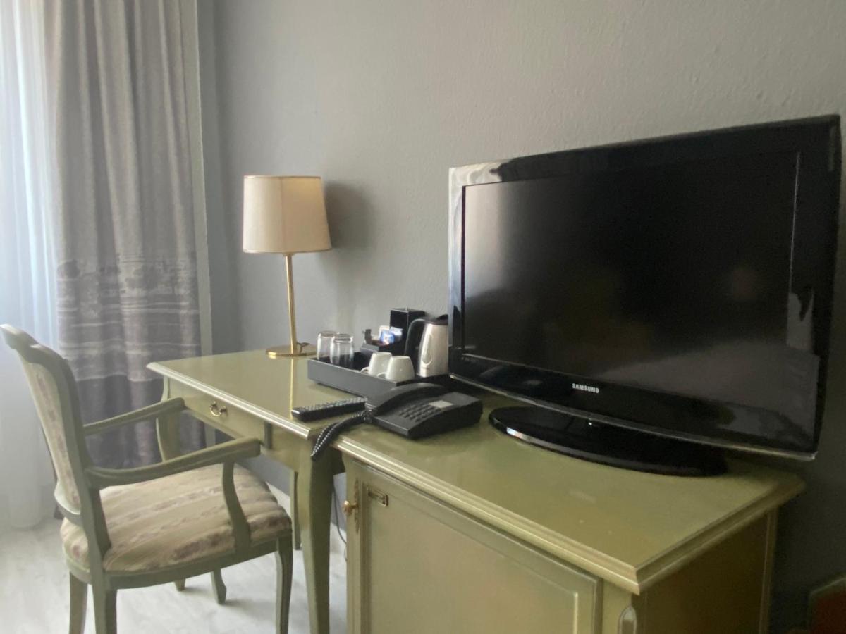 Sl'Otel Im Parforcehaus Bernburg Luaran gambar